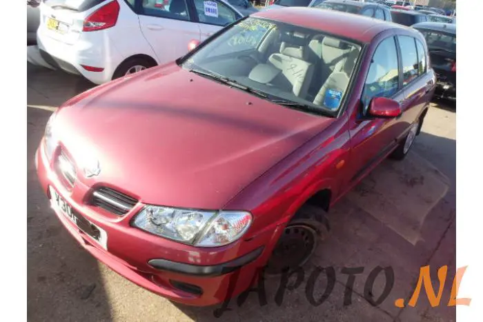 Nissan Almera